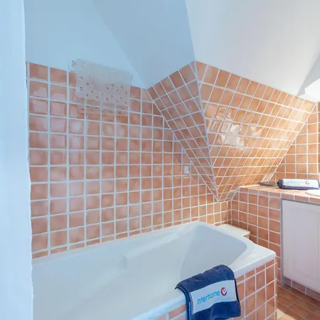 Castel Haussmann-2 By Interhome דירה *