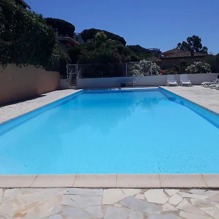 דירה Castel Haussmann-2 By Interhome *